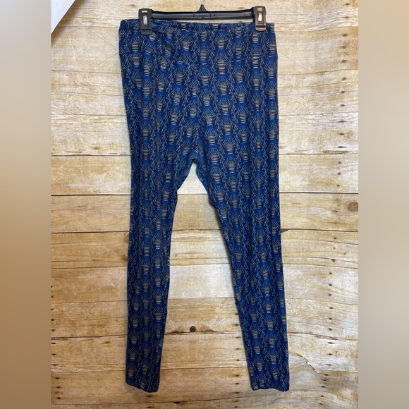 Lularoe tall and curvy pants 🛍 - Picture 1 of 3